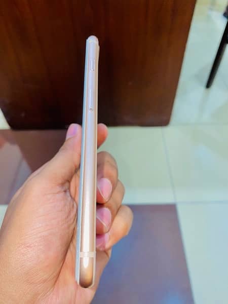Iphone 8 Plus 64 GB Rose Gold battery health 77 water-pack 3