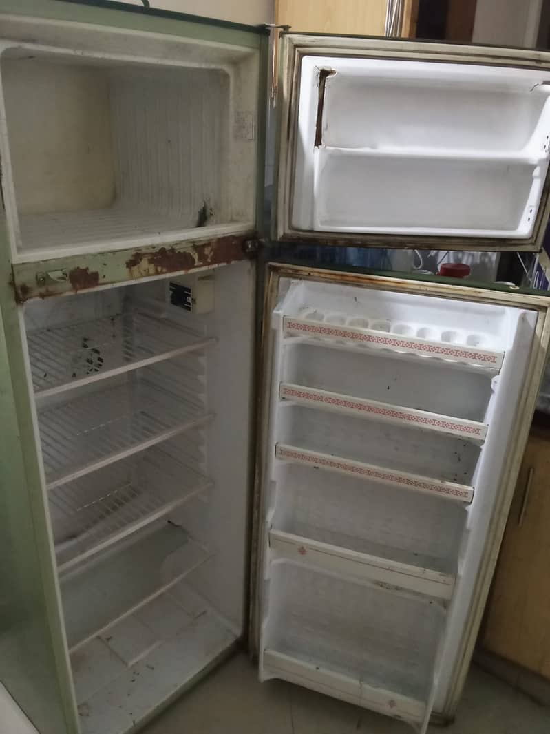 Imported Fridge Indesite Refrigerator full size made in Italy 3