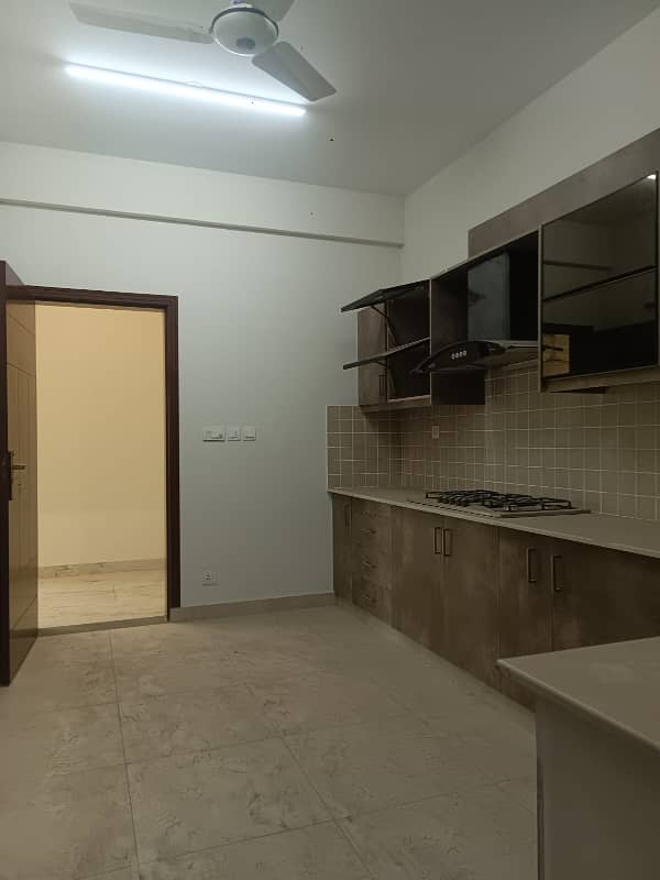 ASKARI 11 BRAND NEW 10 MARLA APARTMENT AVAILABLE FOR RENT 14