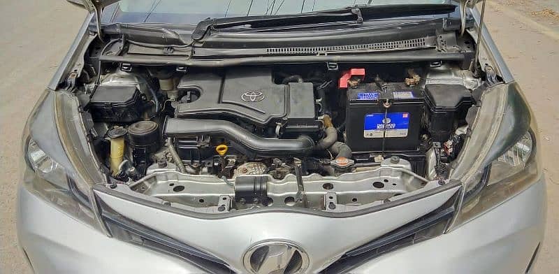 Toyota Vitz 2015 4