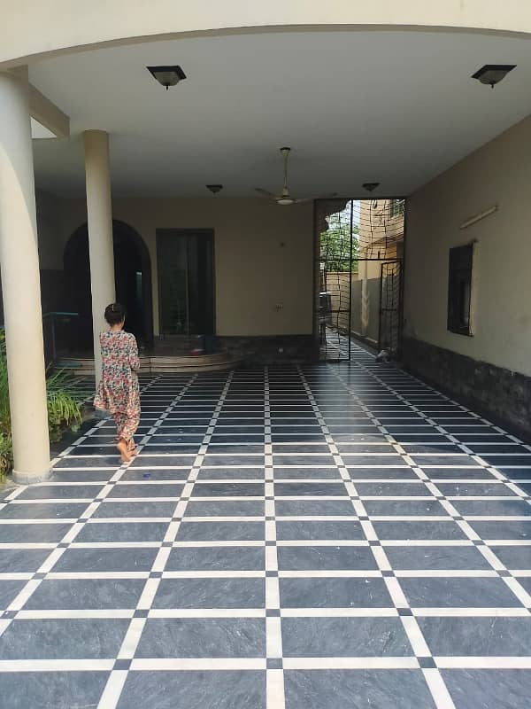20 Marla Beautiful House Available For Rent In Johar Town 0