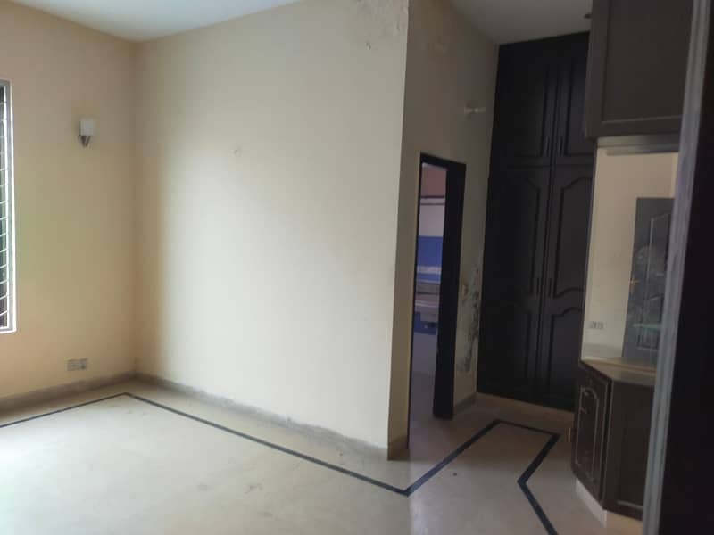 20 Marla Beautiful House Available For Rent In Johar Town 5