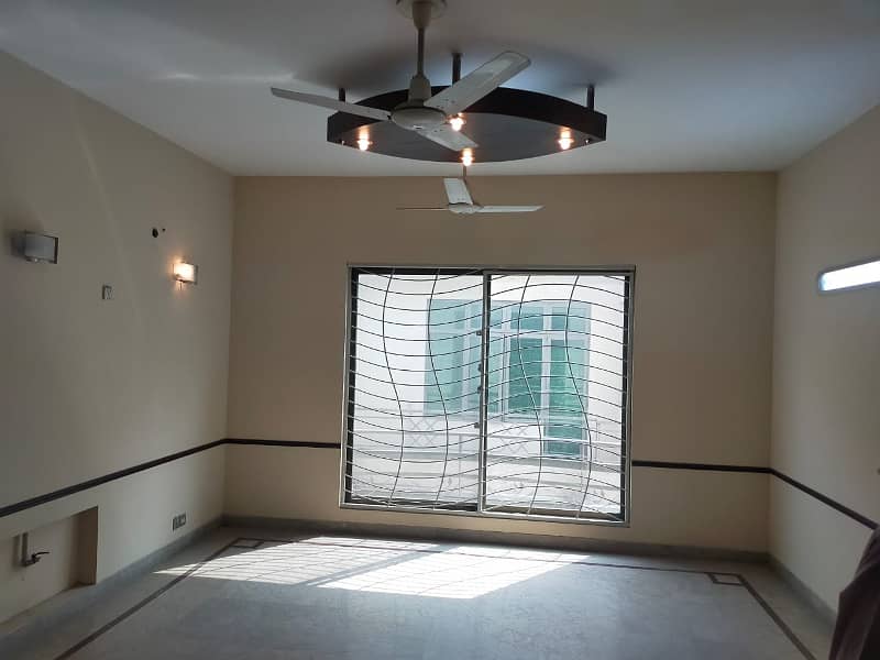 20 Marla Beautiful House Available For Rent In Johar Town 17