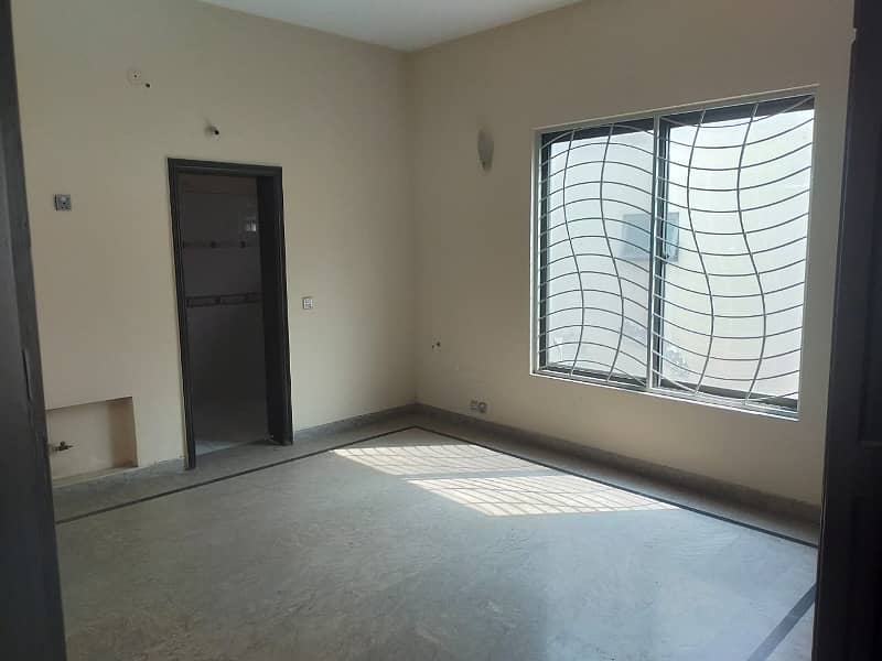 20 Marla Beautiful House Available For Rent In Johar Town 18