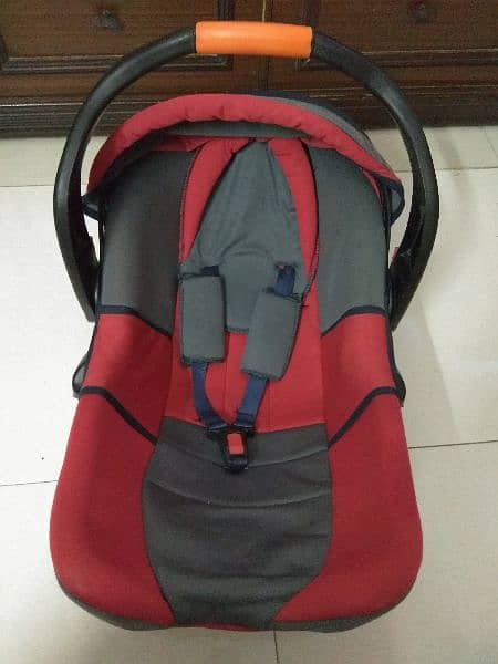 Baby Carry Cot in good condition 3