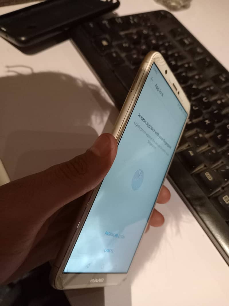Huawei P smart 2018 4/64 7