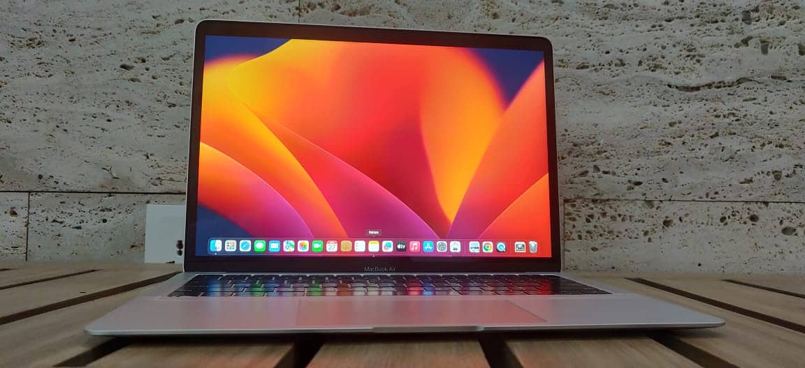 Macbook air 2019, 8gb/256gb, batry-C 192, 10/10 4