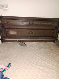 Bed without matress for sale