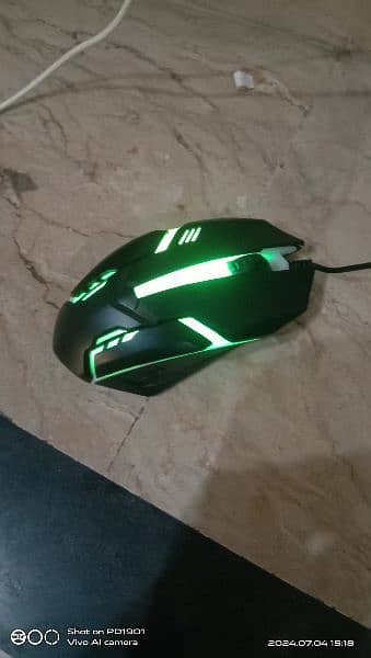 gaming mouse with rgb light 3