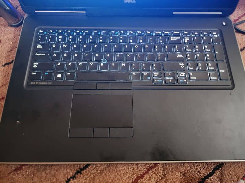 Dell Precision 7720 1