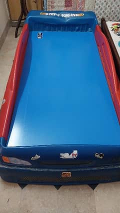 kids race car bed good condition 0