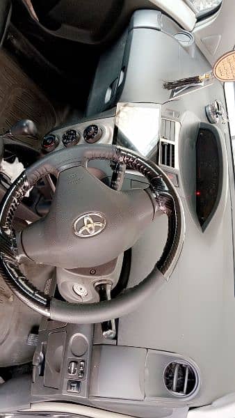 Toyota Vitz 2012 9