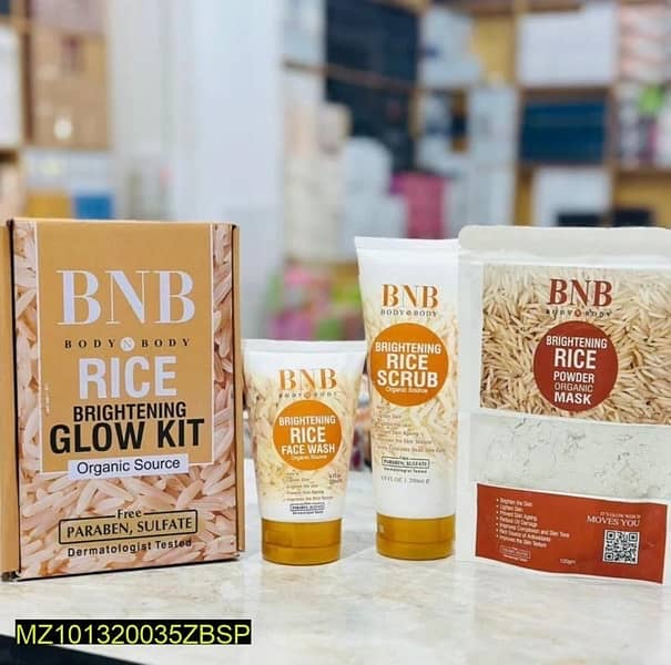 Rice Whitening and Glowing Facial Kit 3