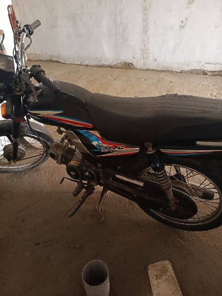 selling Honda 70cc dream 1