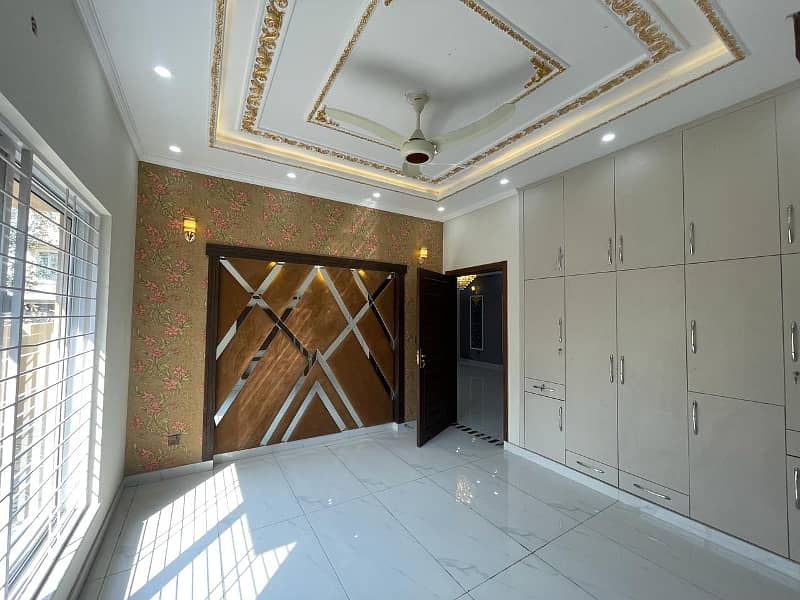 10 MARLA BRAND NEW BEAUTIFUL HOUSE FOR SALE IN JOHAR BLOCK SECTOR F BAHRIA TOWN LAOHRE 1