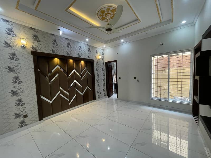 10 MARLA BRAND NEW BEAUTIFUL HOUSE FOR SALE IN JOHAR BLOCK SECTOR F BAHRIA TOWN LAOHRE 19