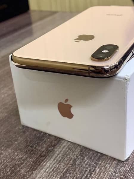 IPHONE XS 256GB WITH BOX (NON PTA) 3