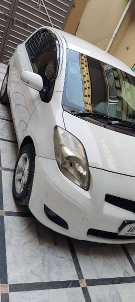 Toyota Vitz 2010/2014 white islambad registerd 2