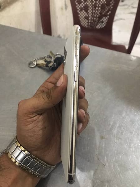 Apple Iphone 11 Pro Max Factory Unlock Non PTA 4 Month Sim Time Avail 7