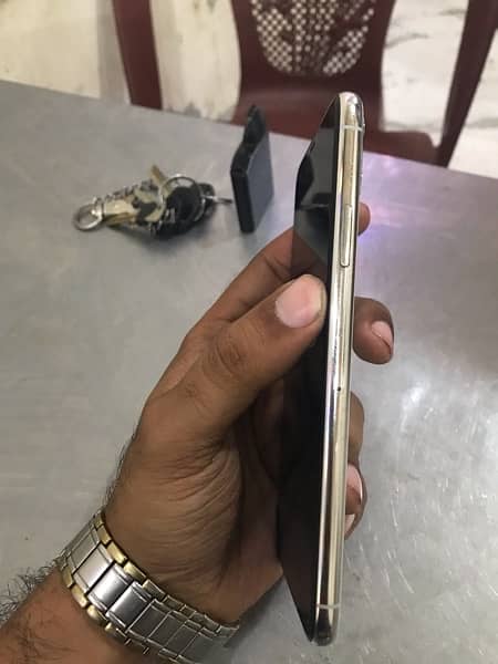 Apple Iphone 11 Pro Max Factory Unlock Non PTA 4 Month Sim Time Avail 9