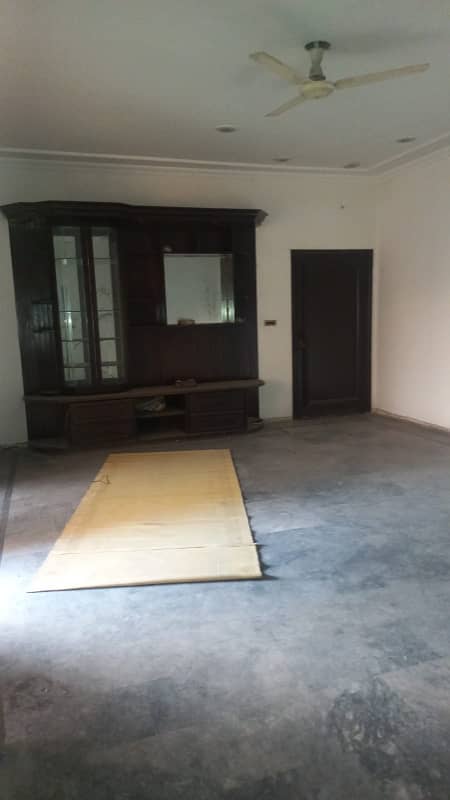2 Kanal Full House For Rent with 6 Bed 8 Car Parking For Office/Company in K Block Model Town Lahore 2