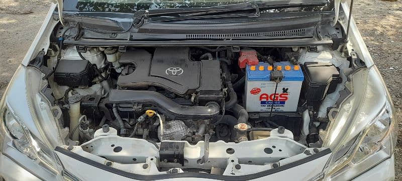 Toyota Vitz 2017 8