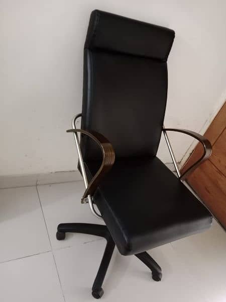 Interwood Used Chair for Sale 0