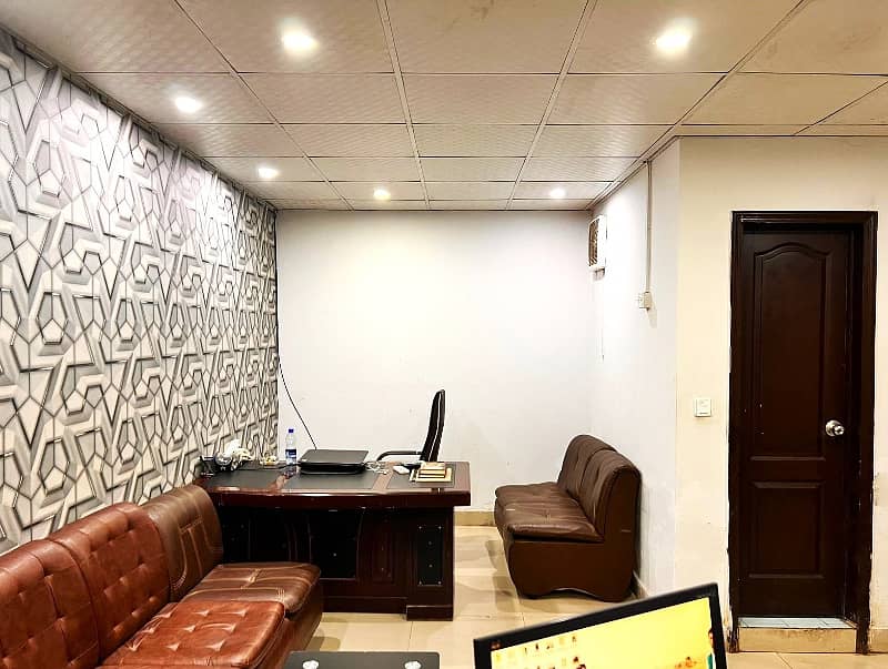 310 Sqft Office On 40000 Monthly Rent Best Investment Main Boulevard Gulberg Lahore Original Pics 1