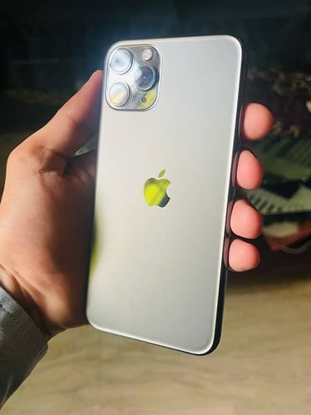 iPhone 11 pro PTA Approved 64gb immaculate condition 3