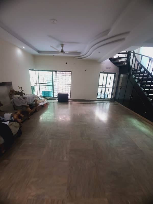 1 Kanal House Lower Portion Available for rent DHA phase 4 Main ghazi road 5