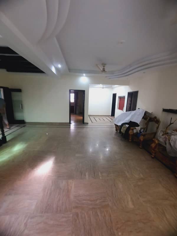 1 Kanal House Lower Portion Available for rent DHA phase 4 Main ghazi road 6