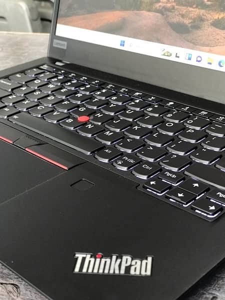 Lenovo Thinkpad x390 core i7-8th gen 5