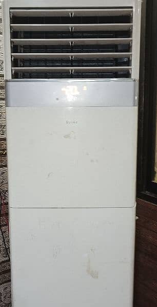 haier cabinet AC 2 ton and haier washing machine 12kg 1