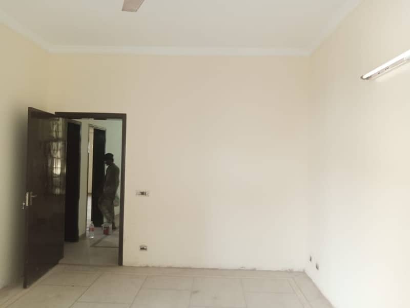 1 kanal lower lock upper portion for rent in DHA phase 1 9