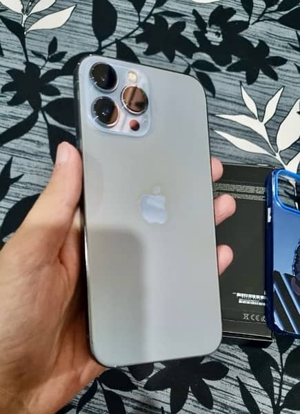 Iphone 13 pro max sierra blue JV 1