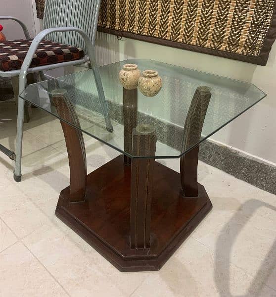 Center table with two side tables for sale, New and fresh condition 1