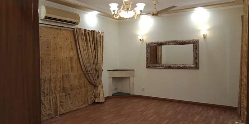 1 Kanal Beautiful Full House Available For Rent Near H Market Phase1 11