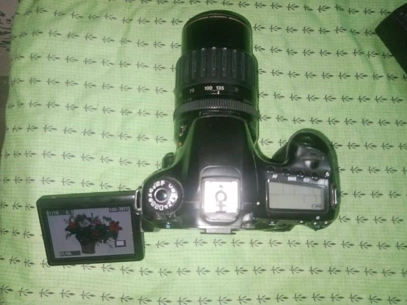 Canon 60d. 35.135 lens. 2 Batry. 2