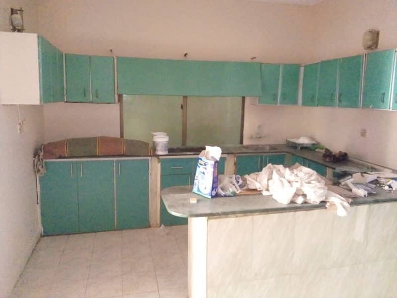 160 sq. yrd 1st & 2nd floor tiles flooring 2 kitchen secured block 19 gulshan-e-iqbal 1
