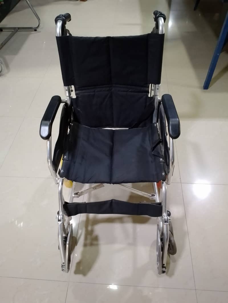 Foldable Fancy Wheelchair (Clean) 8
