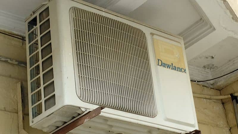 Dawlance 1 ton 10/10 condition AC 3