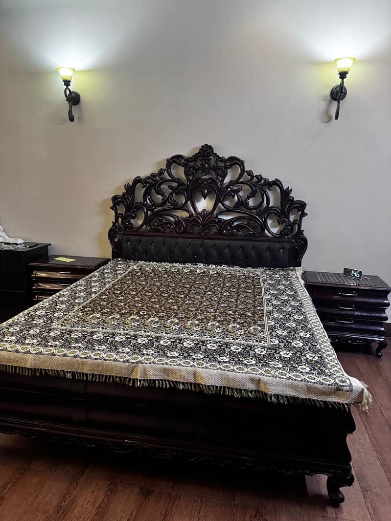 Shesham bed set/side tables/dressing table/double wooden bed set 4