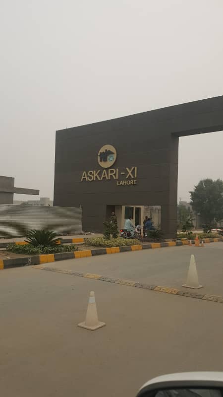 Askari 11, Sector B, 10 Marla, 4 Bed Luxury House For Sale. 31