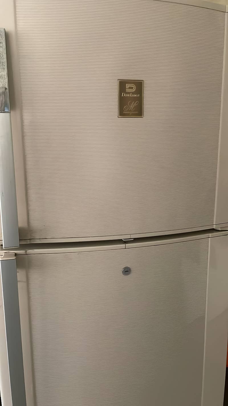 Selling dawlance Refrigerator 1