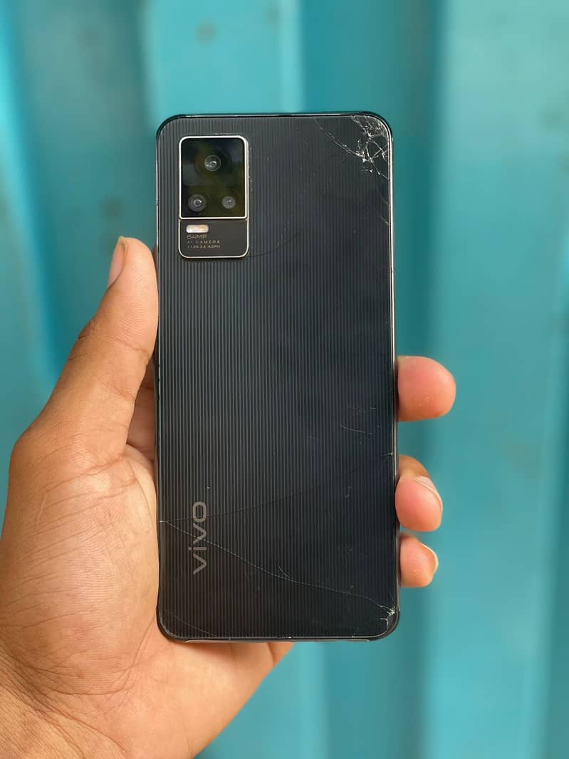 Vivo v21e memory 8/128 2