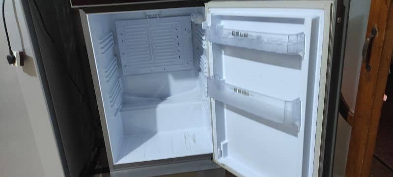 National Refrigerator Gaba GNR-1711 GD 4