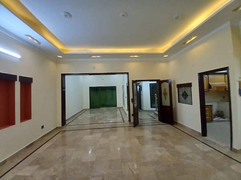 10 Marla Well Maintained Hot Location House Available For Sale In Wapda Town Phase 1 Lahore Block J2 16
