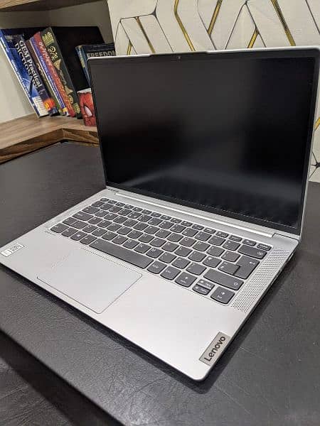 Lenovo Ideapad LTE 8/258 GB Snapdragon 8C 2.4 GHz 4