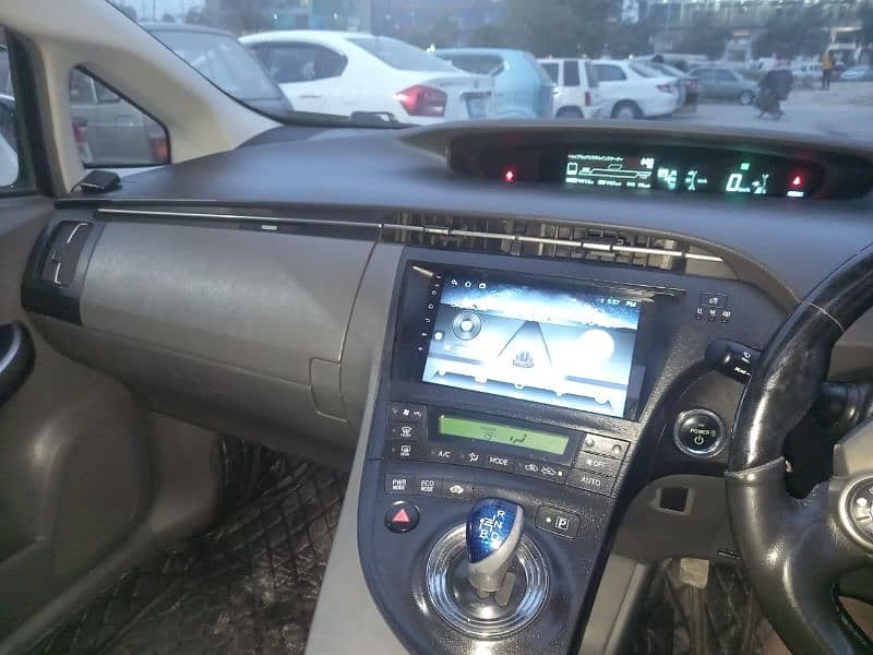 Toyota Prius 2010 4