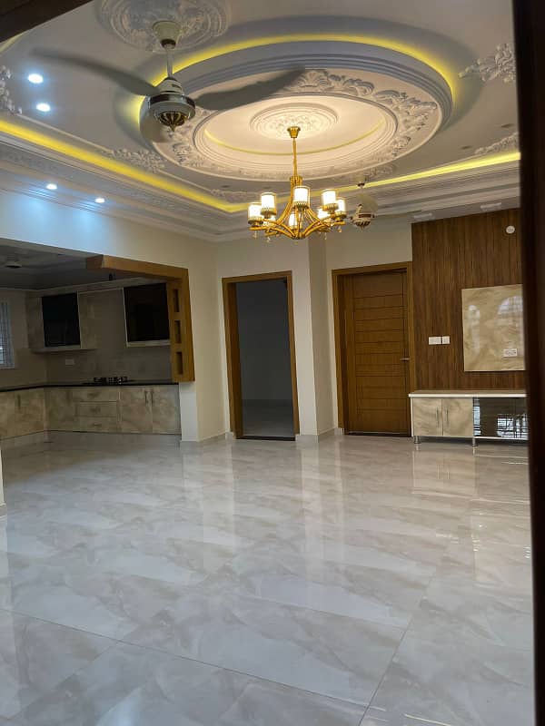 10 Marla D ESIGN E AR H OUSE For Sale in Bahria town phase 8 E Block 12